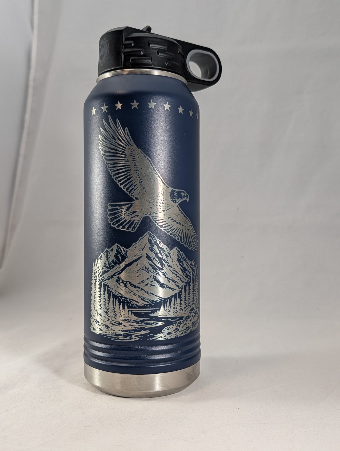 32 oz Navy Polar Camel Laser Engraved Water Bottle – Majestic Soaring Eagle