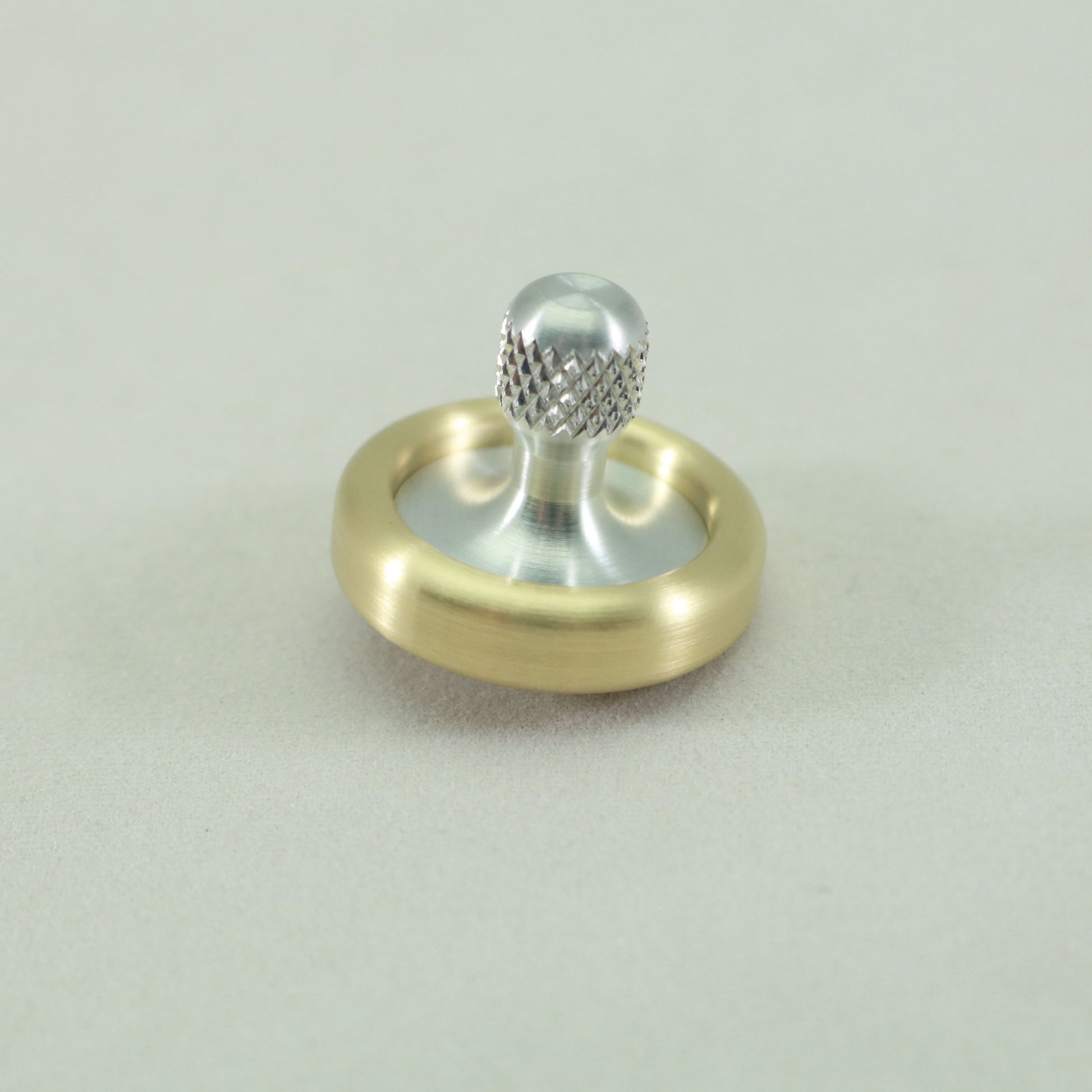 Knurled Brass and Aluminum Dynamini spinning top